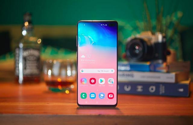 三星S10plus拍照得分出炉:前后置都发力,跃居