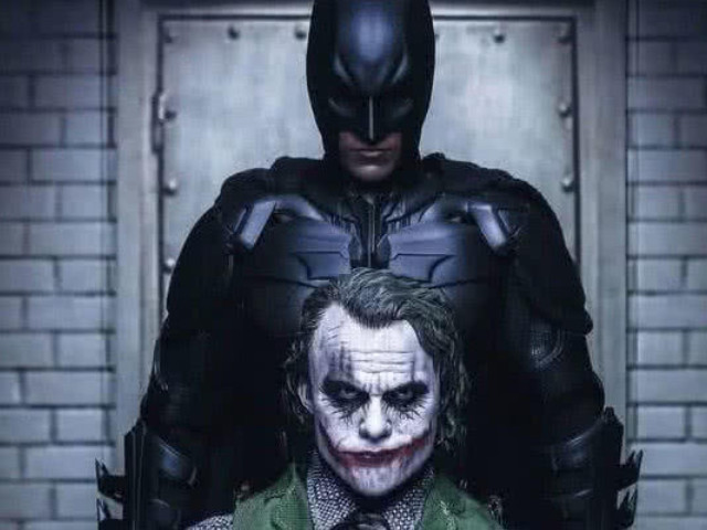 dc《小丑》将上映:4个版本小丑,希斯莱杰之后小丑还有