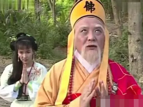 都是蛇精为什么法海只收白素贞,放了小青?法海:她师傅