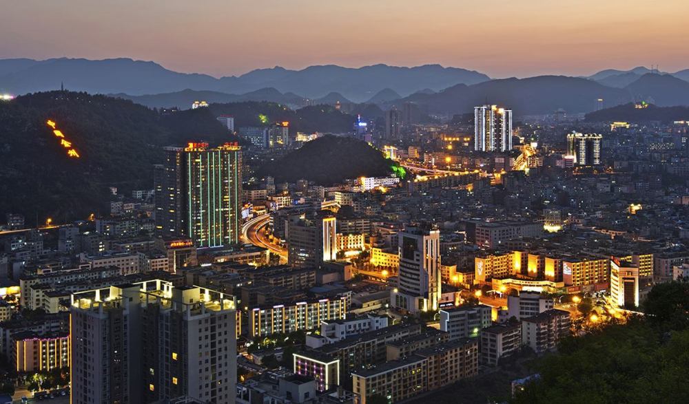 兴义市有多少人口_想看最美的夜景 兴义市城市亮化时间调整啦