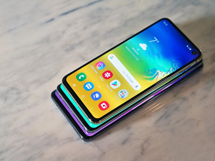 三星S10发布,网友:看完价格,缺钱