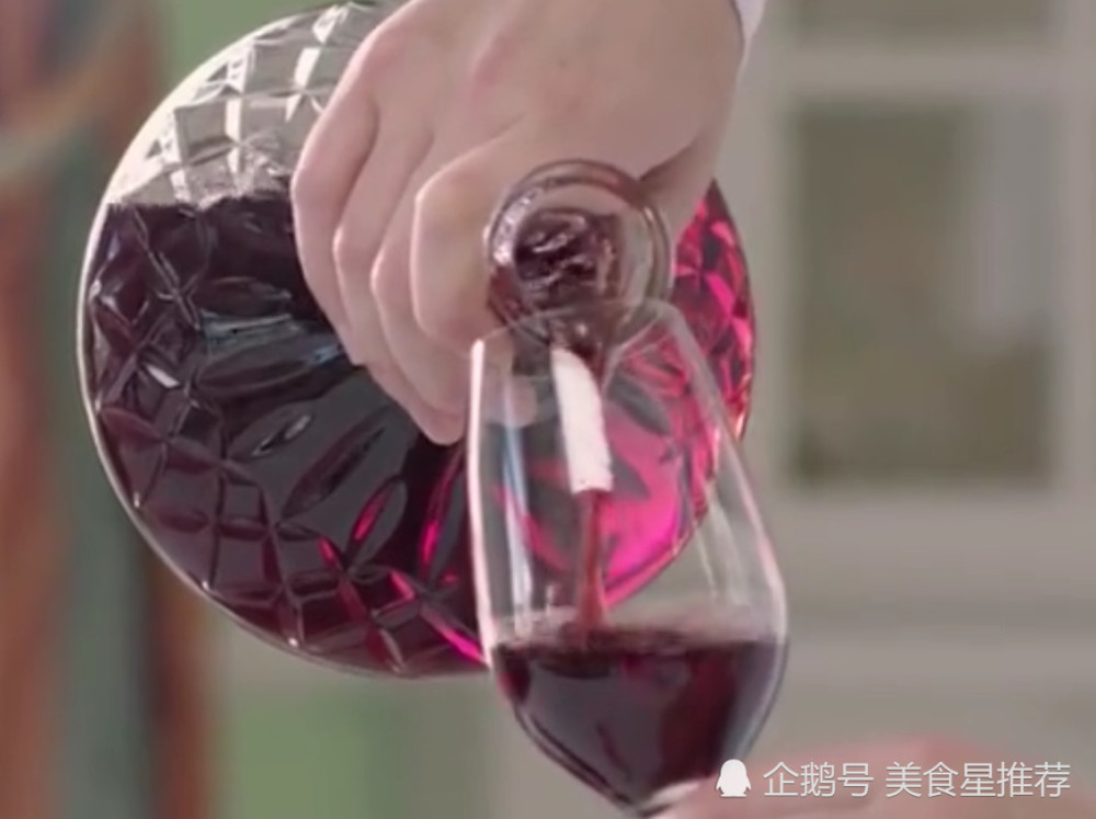 喝红酒前,为何一定要醒酒?醒酒这个步骤很关键