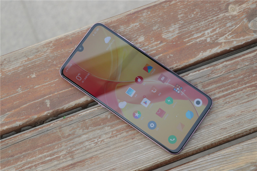 小米9旗舰机标杆,外媒实测续航,超越华为苹果