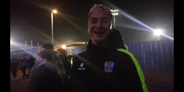 直击-武磊离进球就差个门柱 前国奥队友现场助