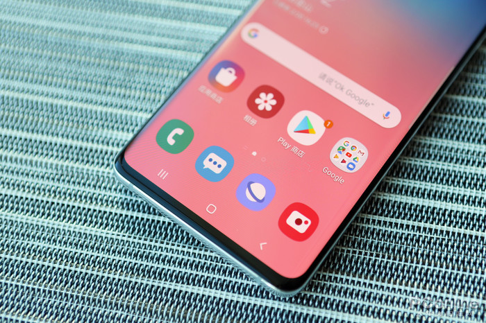 服了!可能是地表最强,三星S10屏幕有哪些玄机