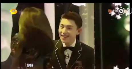 《明星大侦探》邓伦在线追星?看到张韶涵的状