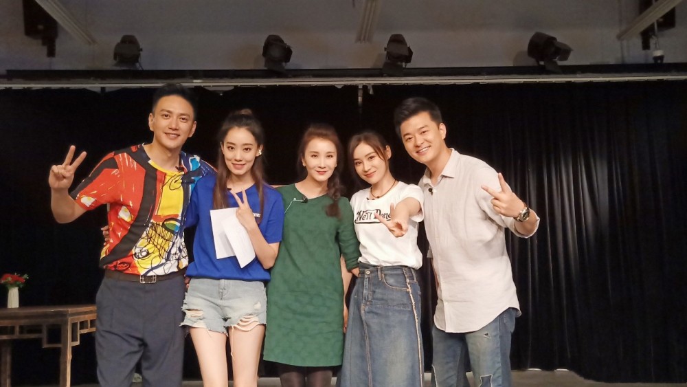 张戈多喜欢袁姗姗?被拒绝仍不放弃,毕业14年还