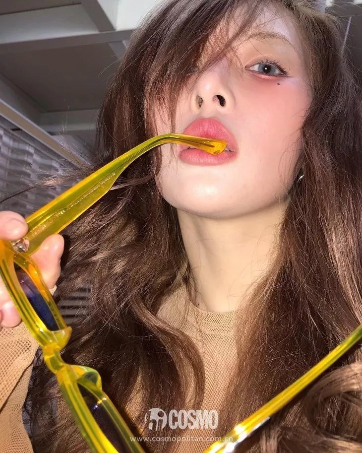佟丽娅大概是我命中的桃花煞，她的桃花妆我必须学