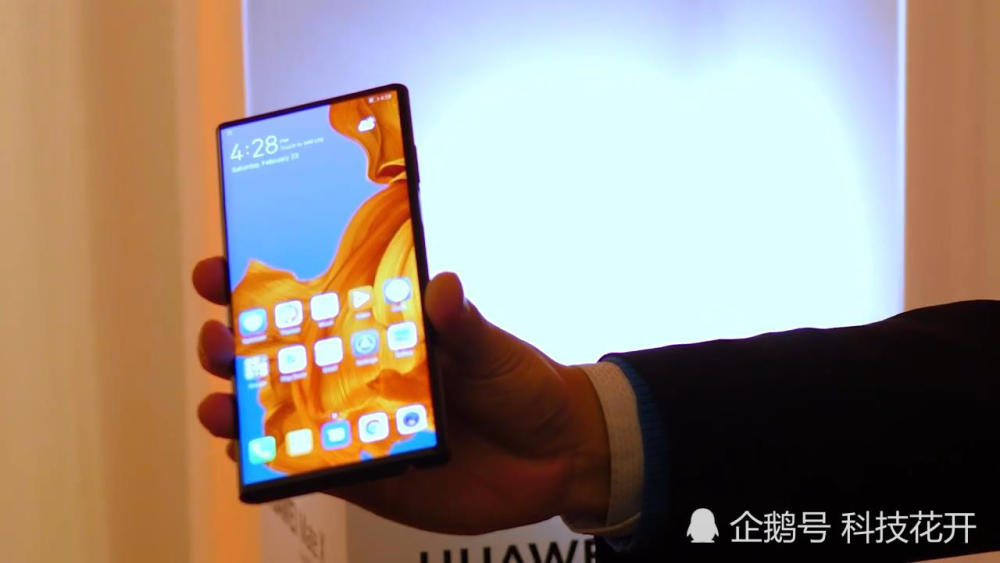 拿华为Mate X与三星可折叠手机对比了下,终于