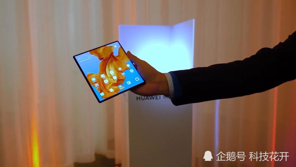 拿华为Mate X与三星可折叠手机对比了下,终于