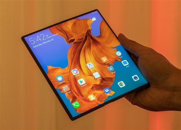 三星Fold和华为Mate X折叠屏手机 哪个更值得