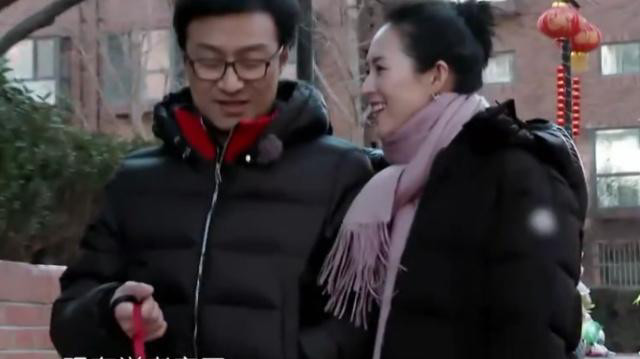 章子怡汪峰偶遇同小区素人,章子怡的态度显人