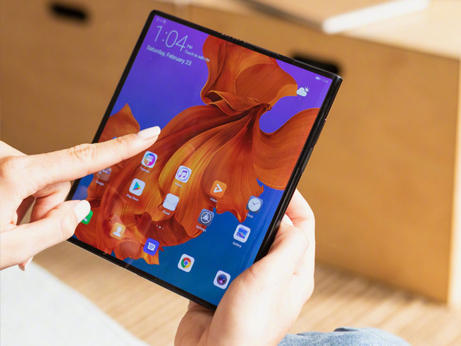 OPPO折叠屏手机亮相:折叠屏仅仅是屏幕变大