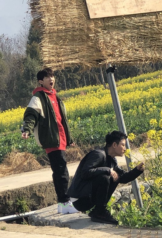 王源贾乃亮放飞自我,金瀚村味儿十足,董力也来