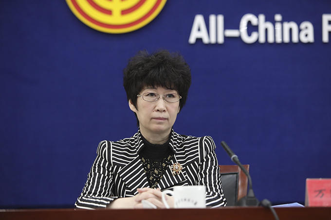 发言总人口_举手发言卡通图片(2)