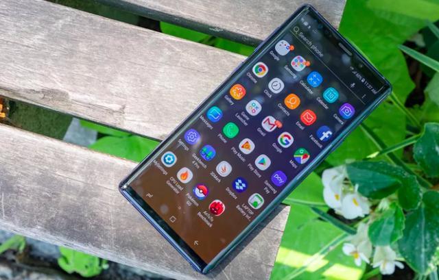 三星S10和Note 9对比测评:哪款旗舰手机更值得