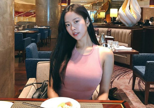 24岁韩国女私教，体重100斤以上，目标进一步增重