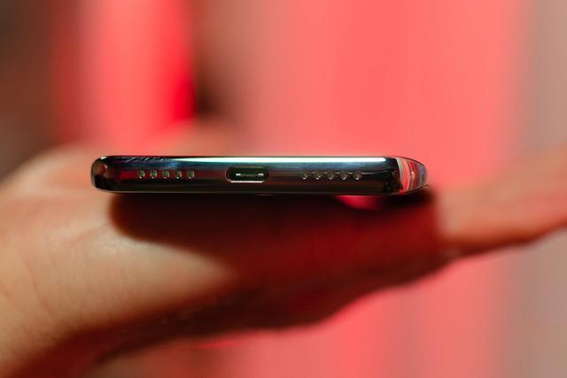 华为MWC2019上亮出P30系列机模 后置一体三