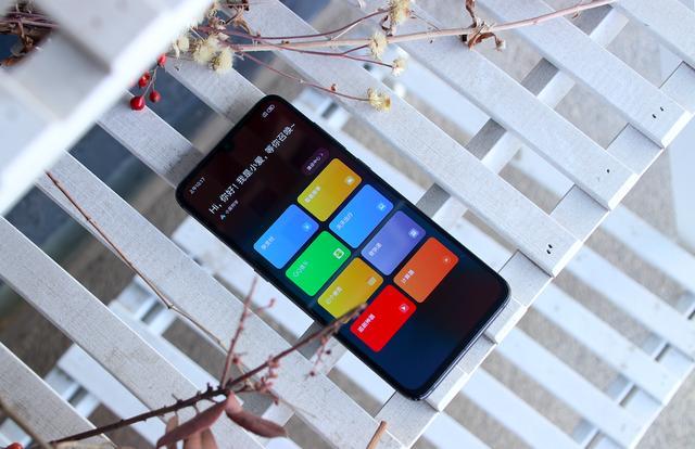 小米官方放话:小米9备货量很足,欢迎大家到线