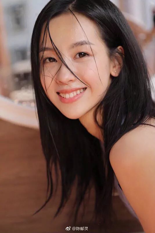 世界第一初恋?可盐可欲的清纯美少女来袭