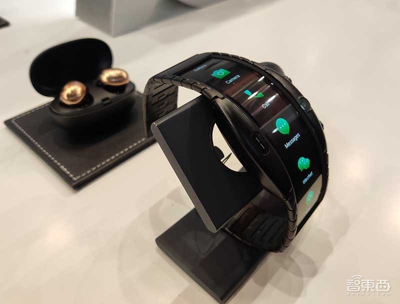 5G折叠屏彻底引爆手机新革命!48小时逛遍巴展