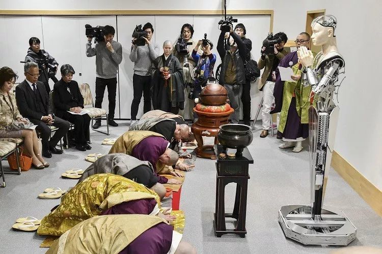 首个5G套餐被曝光;华为回应美国质疑;日本启用