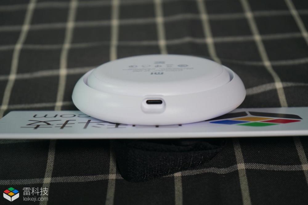小米无线充图赏:除了20W快充功率 高颜值也是