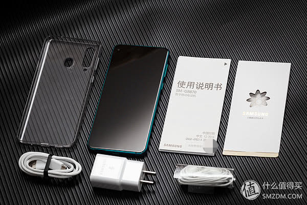 一眼入魂的中端性价比力作,三星Galaxy A8s