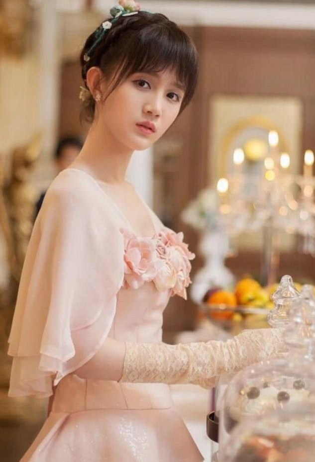 《半妖倾城》中的四大绝色女配:何泓姗清纯倾心可爱,谁让你惊艳