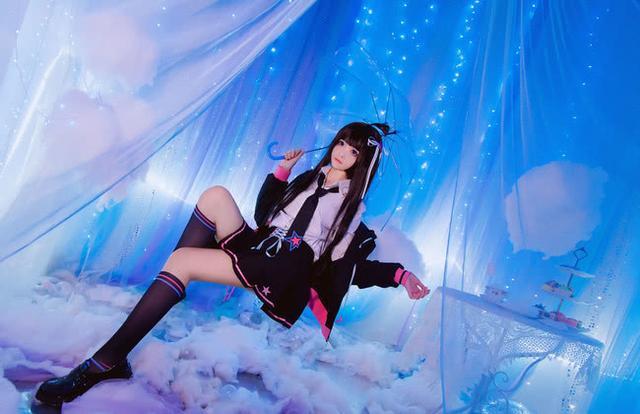 动漫二次元《凹凸世界》cos——萝莉身材逆天!