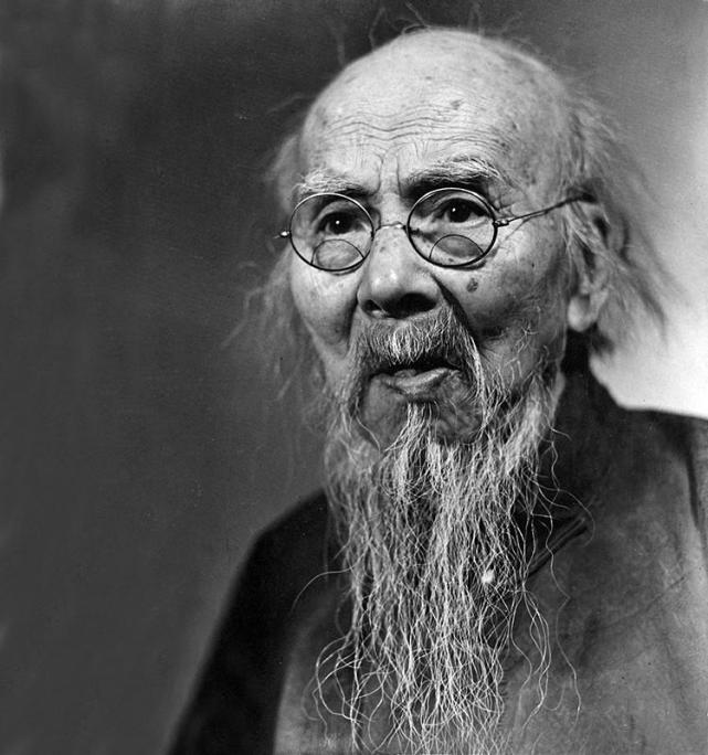都说齐白石厉害:艺术上的成就厉害,励志的奋斗人生也厉害,就连个人