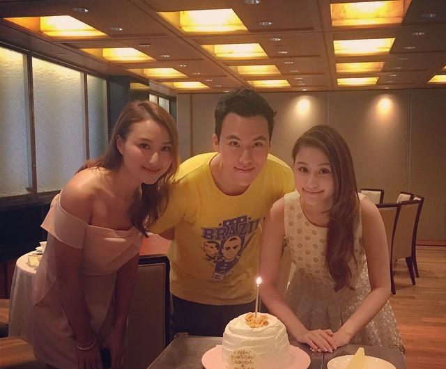 赌王千金何超云30岁生日,满屋鲜花如花海,与妹妹何超莲姐妹情深
