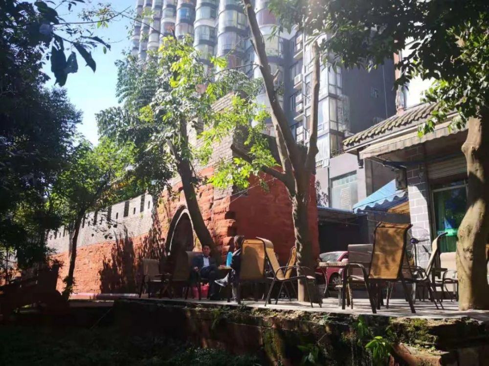 嘉乐门:始建于清同治三年(1863年)是外城墙的北大门,以嘉州和乐山