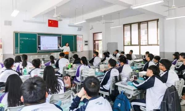 高中生上课就"犯困"?做这3件事,保证你立马就恢复学习