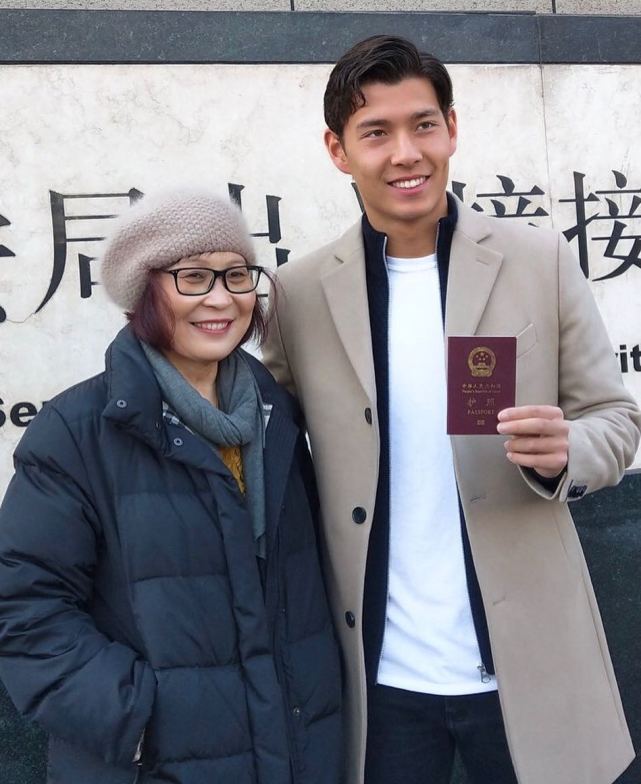 颜强:归化非病急乱投医 难解国足实力继续衰退