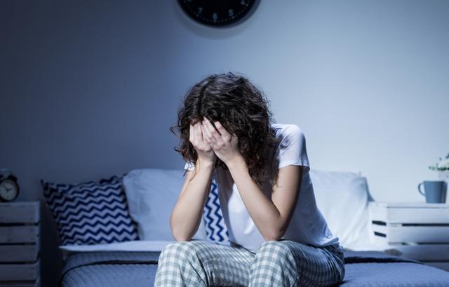 长期半夜3、4点醒来,睡不着,警惕,你可能被这4