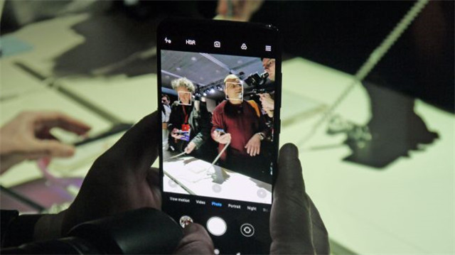 小米9外媒评测汇总 外观硬件都很优秀 软件需