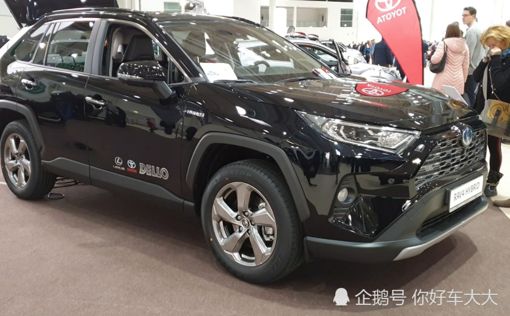 2019款丰田rav4混动黑色实车拍摄,外观更加年轻