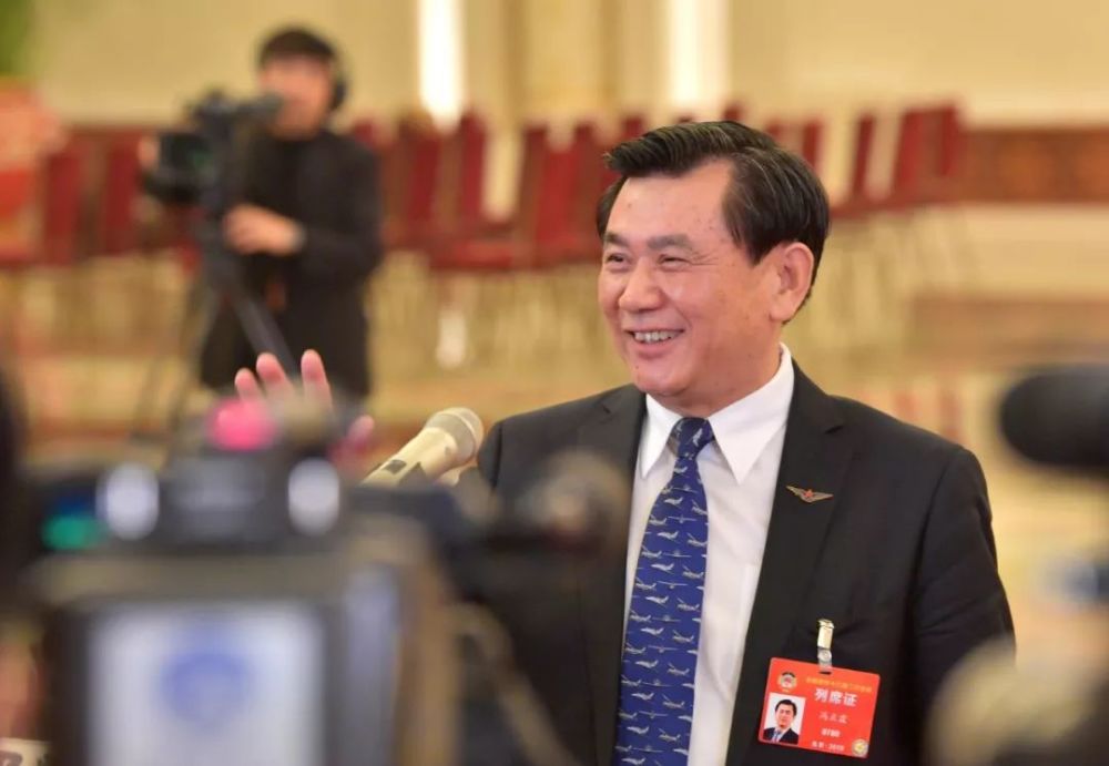 首场部长通道开启,你关心的热点问题,部长们