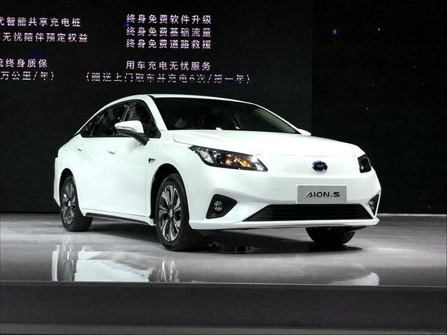 售价14万起!国产纯电动汽车续航达510公里,还