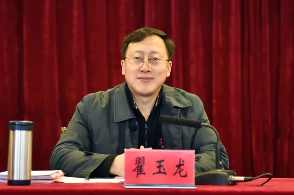 张洪坤任中共镇雄县委委员,常委,副书记,并提名为镇雄县人民政府县长