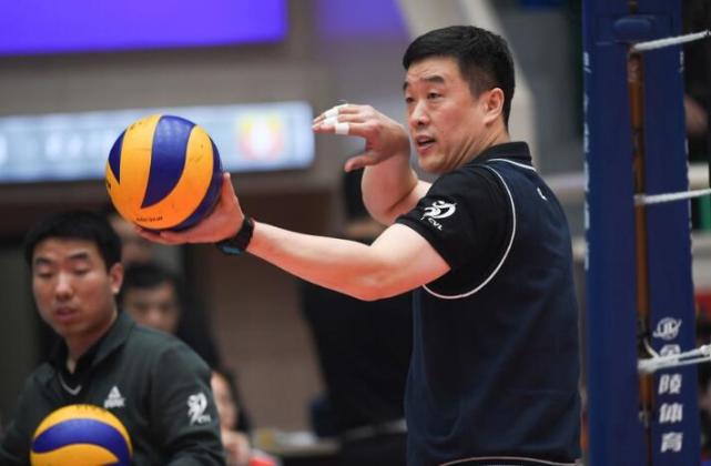天津女排求变李盈莹不丢信心 北京冲总决赛连