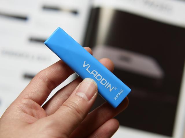 vladdin,这款一次性电子烟蛮酷的.