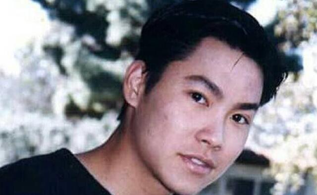 宋岳庭和热狗事件图片