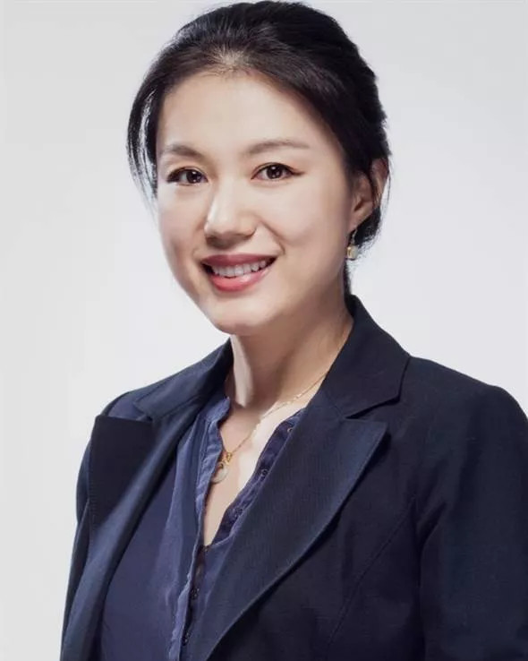 两位美女教授:一位曾在清华,一位现在北大,网友:女神