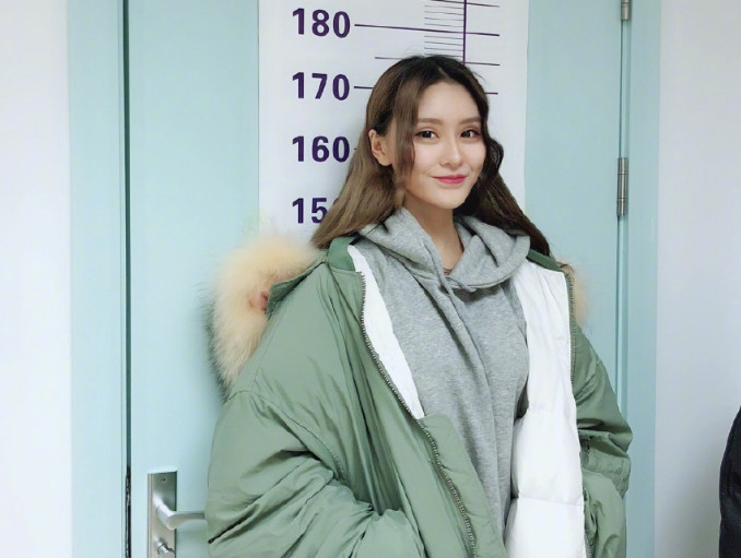 "夜店女王"杨馥宇身高到底多少?当她站在尺子前,网友看傻眼!