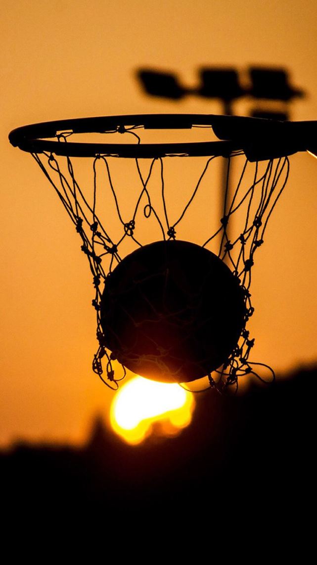 关于篮球的暖心文案:篮筐是每个有篮球梦的人眼里最美