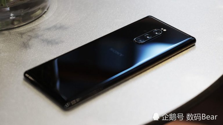 三星s10对比索尼xperia 1 日系旗舰能否挑战韩系机皇 看点快报