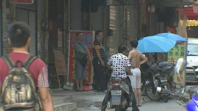 14岁少女被陌生男拉走 2小时发给家人8个字……
