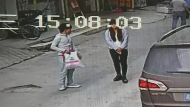 14岁少女被陌生男拉走 2小时发给家人8个字……